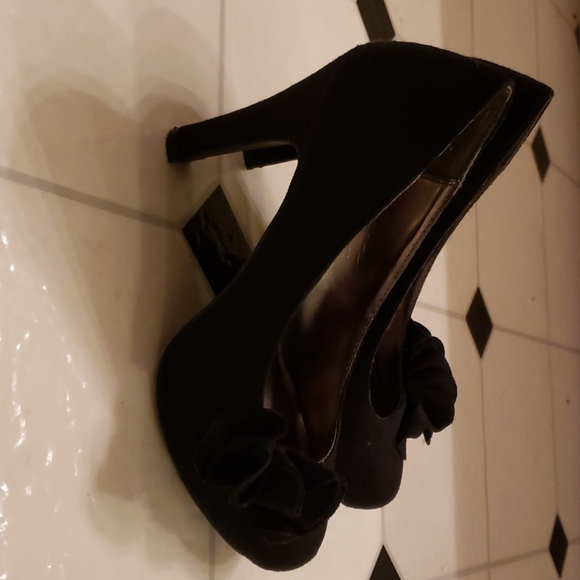 High heels - Picture 3 of 4